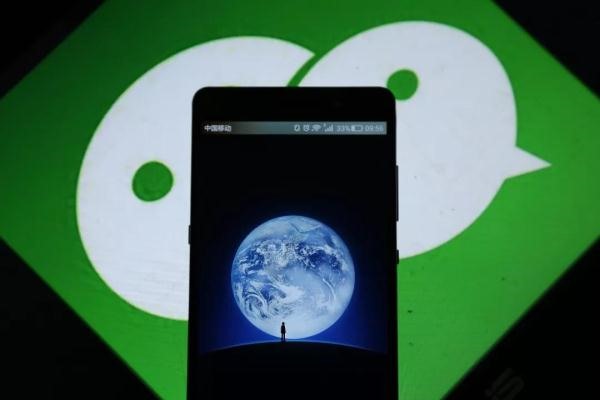 iphone微信朋友圈怎么弄一个虚假的位置_？