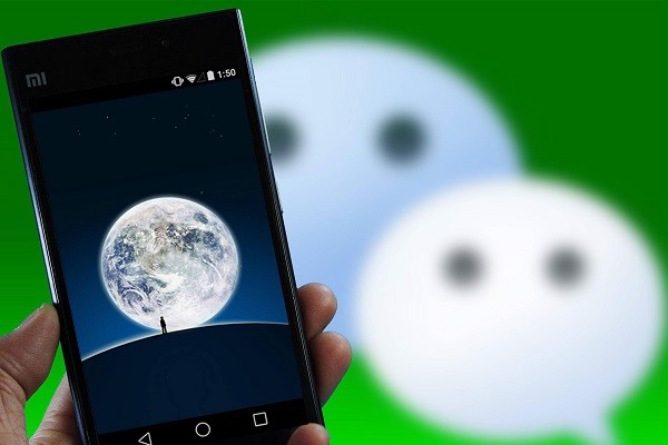 陌陌上女的为什么都让加微信？